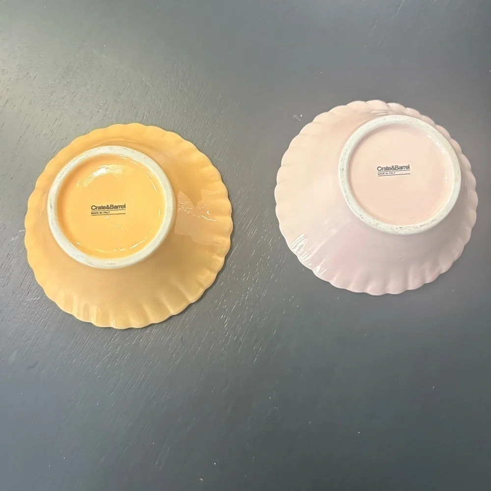 Crate and Barrel scalloped bowl set​​​​​​